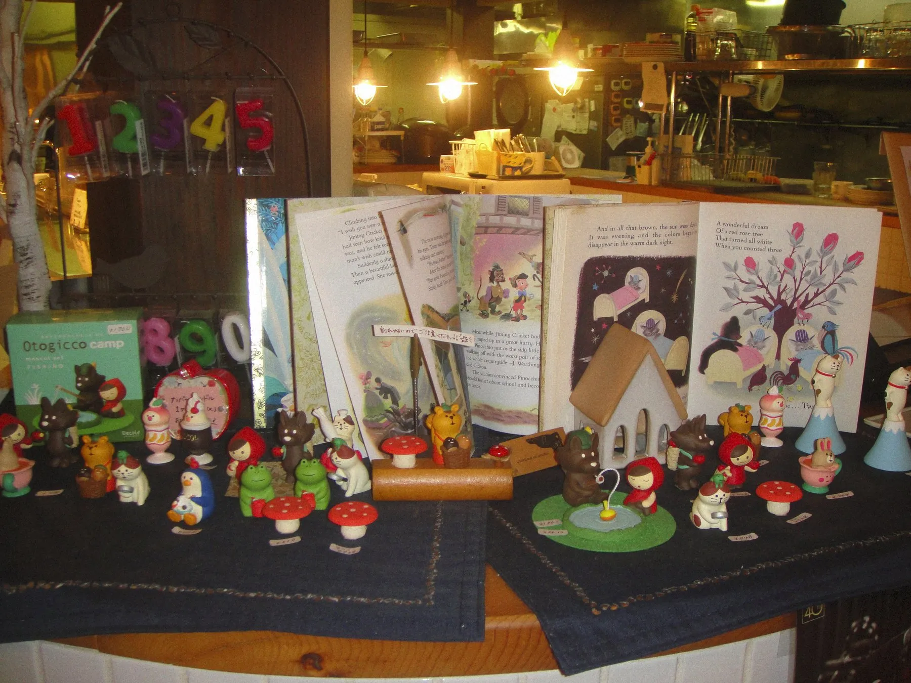 Otogicco figurines, Japan